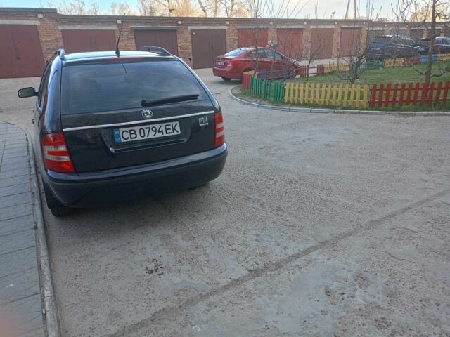 Чорний Шкода Фабія, об'ємом двигуна 1.4 л та пробігом 202 тис. км за 4650 $, фото 2 на Automoto.ua