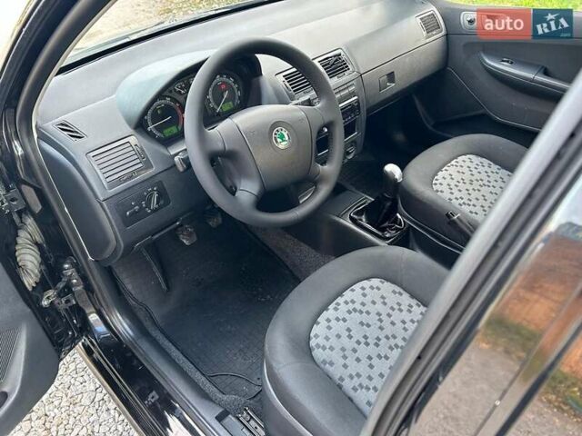 Шкода Фабия 2005 в Казатине на Automoto.ua Черный Шкода Фабия, объемом двигателя 1.4 л и пробегом 184 тыс. км за 4900 $, фото 13 на Automoto.ua