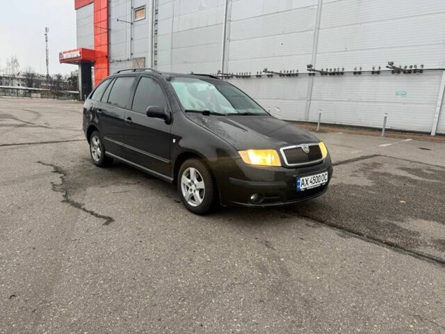 Черный Шкода Фабия, объемом двигателя 1.4 л и пробегом 232 тыс. км за 4200 $, фото 3 на Automoto.ua