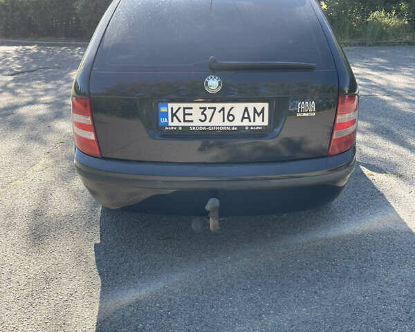 Черный Шкода Фабия, объемом двигателя 1.4 л и пробегом 328 тыс. км за 4500 $, фото 11 на Automoto.ua