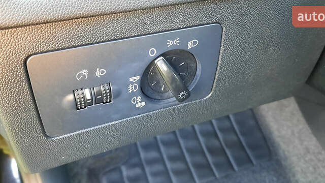 Черный Шкода Фабия, объемом двигателя 1.39 л и пробегом 168 тыс. км за 4600 $, фото 35 на Automoto.ua