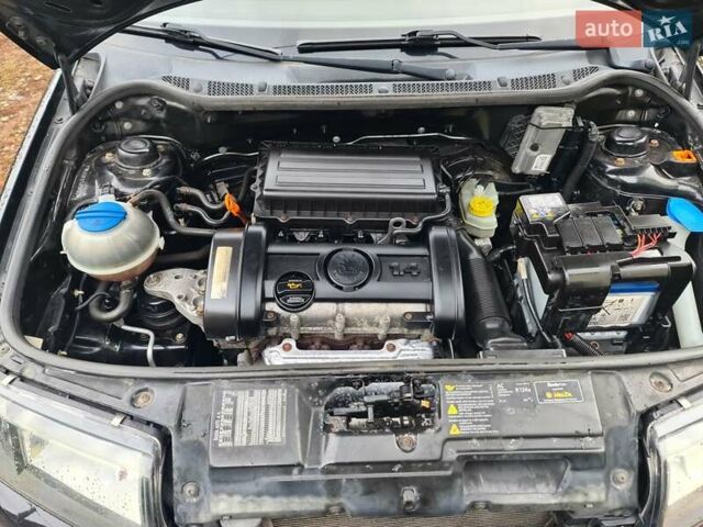 Черный Шкода Фабия, объемом двигателя 1.4 л и пробегом 196 тыс. км за 4699 $, фото 10 на Automoto.ua