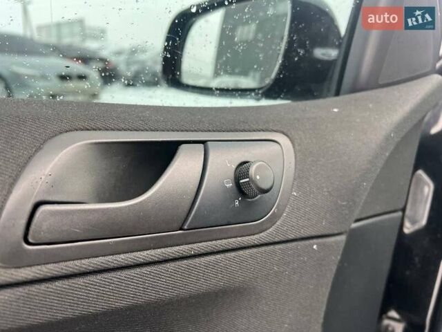 Черный Шкода Фабия, объемом двигателя 1.4 л и пробегом 276 тыс. км за 5440 $, фото 16 на Automoto.ua