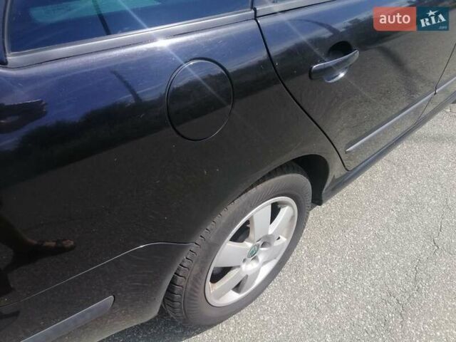 Черный Шкода Фабия, объемом двигателя 1.4 л и пробегом 235 тыс. км за 4700 $, фото 48 на Automoto.ua