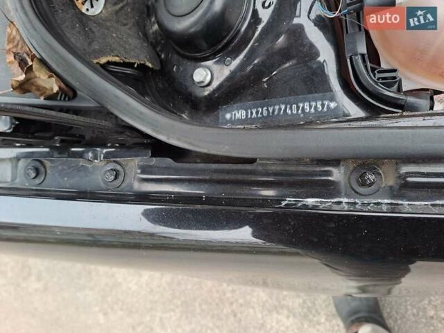 Черный Шкода Фабия, объемом двигателя 1.39 л и пробегом 151 тыс. км за 4500 $, фото 27 на Automoto.ua