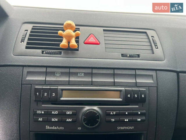 Черный Шкода Фабия, объемом двигателя 1.4 л и пробегом 276 тыс. км за 5440 $, фото 26 на Automoto.ua