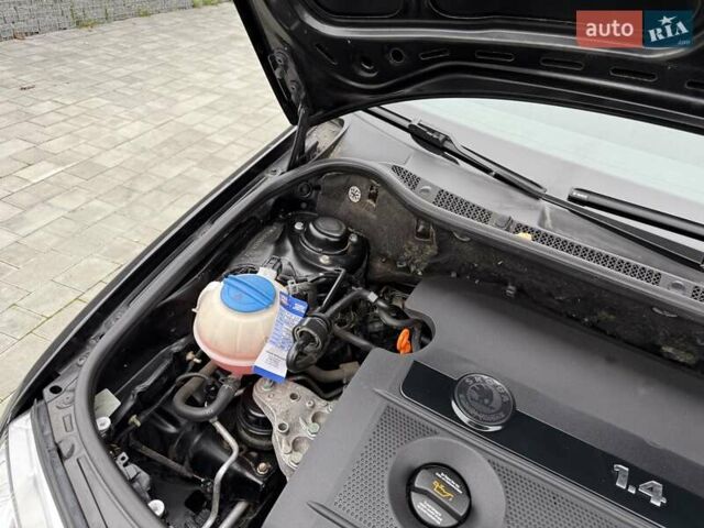 Черный Шкода Фабия, объемом двигателя 1.39 л и пробегом 249 тыс. км за 4550 $, фото 43 на Automoto.ua