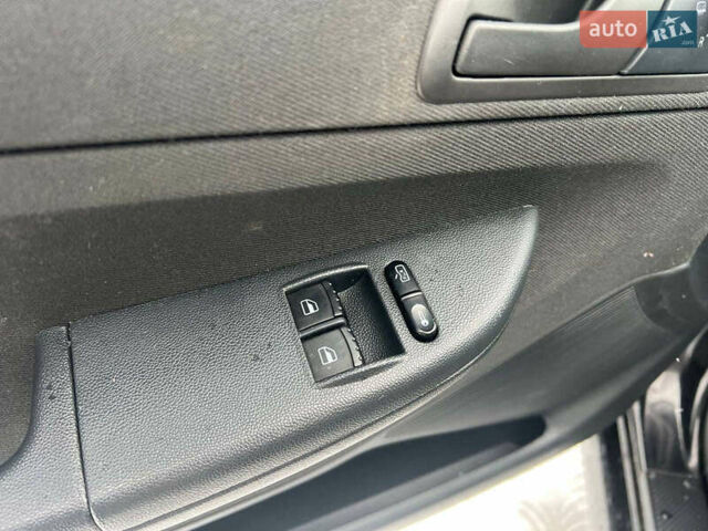 Черный Шкода Фабия, объемом двигателя 1.4 л и пробегом 276 тыс. км за 5440 $, фото 15 на Automoto.ua