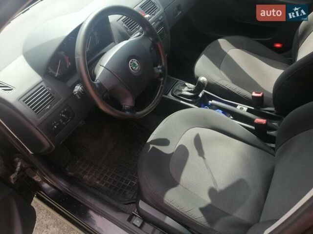 Черный Шкода Фабия, объемом двигателя 1.4 л и пробегом 235 тыс. км за 4700 $, фото 35 на Automoto.ua