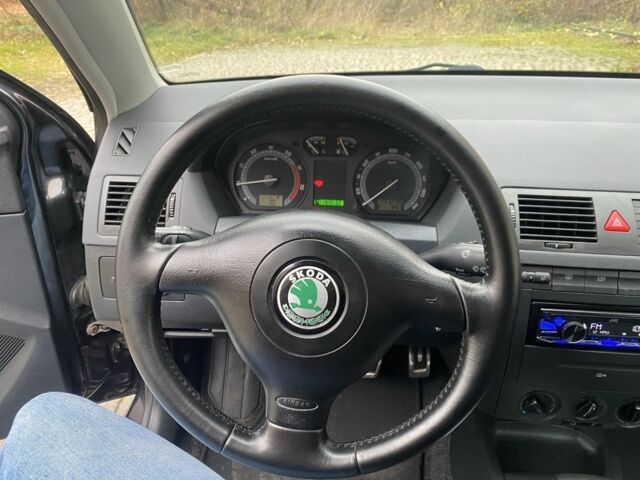 Черный Шкода Фабия, объемом двигателя 0 л и пробегом 173 тыс. км за 5350 $, фото 20 на Automoto.ua