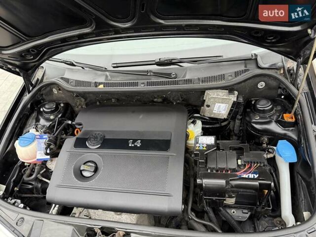 Черный Шкода Фабия, объемом двигателя 1.39 л и пробегом 249 тыс. км за 4550 $, фото 42 на Automoto.ua