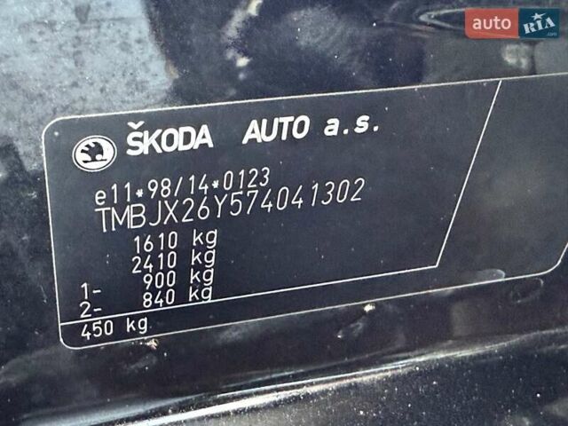 Черный Шкода Фабия, объемом двигателя 1.4 л и пробегом 170 тыс. км за 5050 $, фото 14 на Automoto.ua