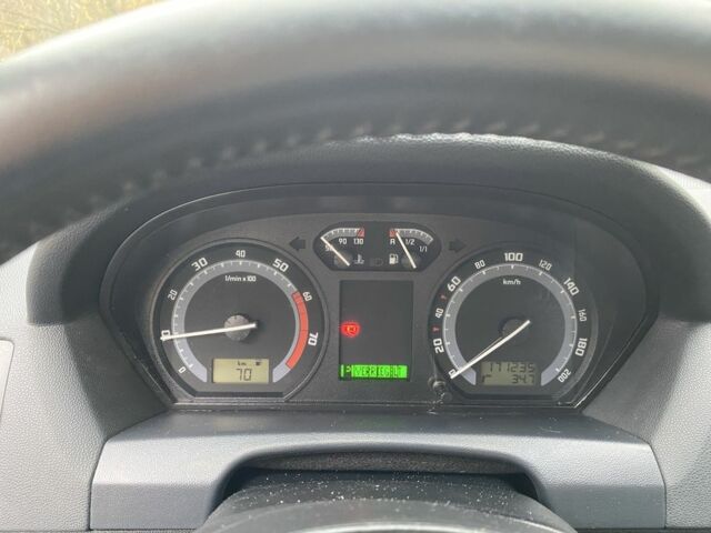 Черный Шкода Фабия, объемом двигателя 0 л и пробегом 173 тыс. км за 5350 $, фото 19 на Automoto.ua