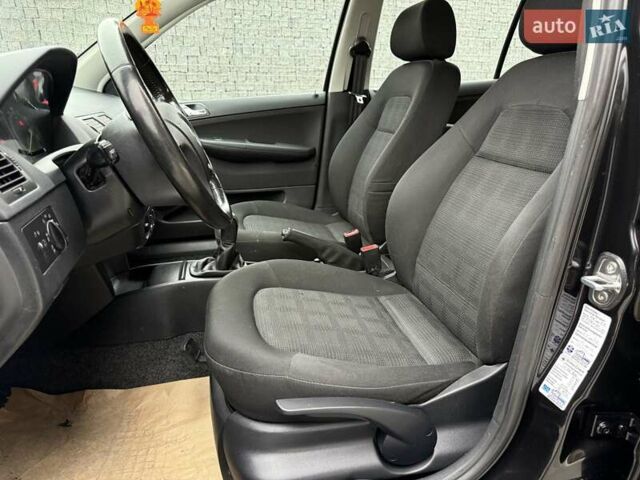 Черный Шкода Фабия, объемом двигателя 1.39 л и пробегом 249 тыс. км за 4550 $, фото 29 на Automoto.ua