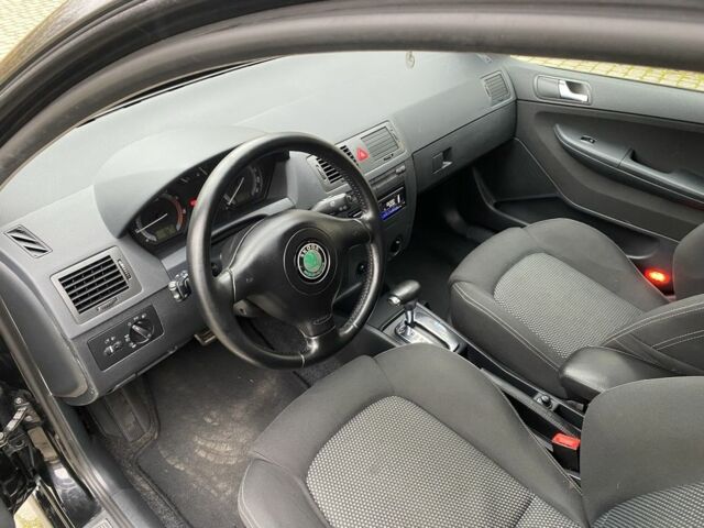 Черный Шкода Фабия, объемом двигателя 0 л и пробегом 173 тыс. км за 5350 $, фото 17 на Automoto.ua