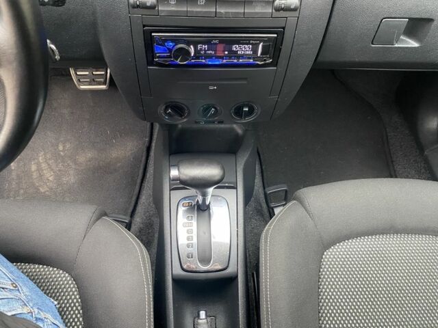 Черный Шкода Фабия, объемом двигателя 0 л и пробегом 173 тыс. км за 5350 $, фото 22 на Automoto.ua