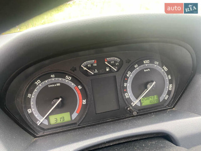 Чорний Шкода Фабія, об'ємом двигуна 1.39 л та пробігом 108 тис. км за 5500 $, фото 8 на Automoto.ua