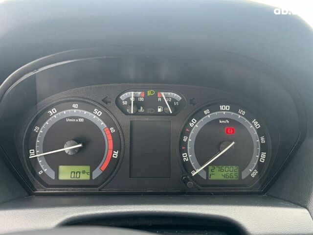 Черный Шкода Фабия, объемом двигателя 1.4 л и пробегом 276 тыс. км за 5440 $, фото 21 на Automoto.ua