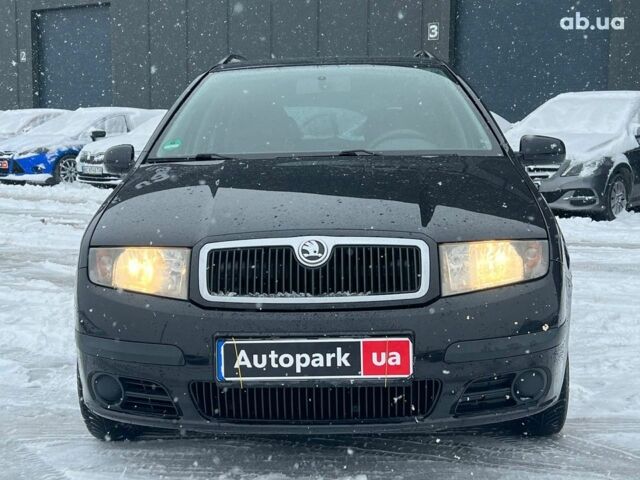 Черный Шкода Фабия, объемом двигателя 1.4 л и пробегом 276 тыс. км за 5440 $, фото 1 на Automoto.ua