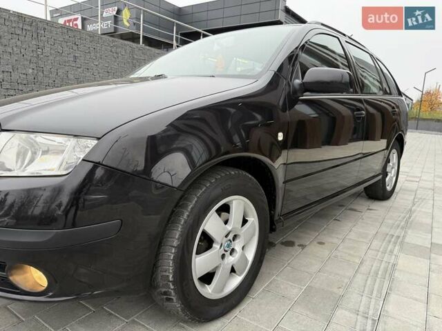 Черный Шкода Фабия, объемом двигателя 1.39 л и пробегом 249 тыс. км за 4550 $, фото 21 на Automoto.ua