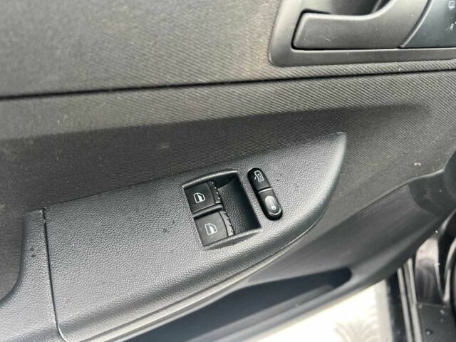 Чорний Шкода Фабія, об'ємом двигуна 1.4 л та пробігом 276 тис. км за 5440 $, фото 15 на Automoto.ua