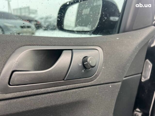 Черный Шкода Фабия, объемом двигателя 1.4 л и пробегом 276 тыс. км за 5440 $, фото 16 на Automoto.ua