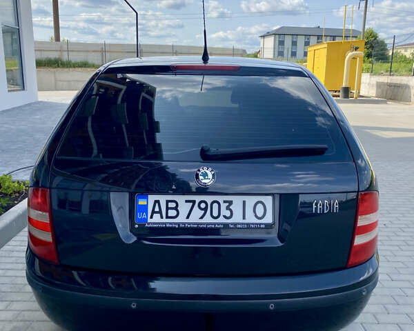 Черный Шкода Фабия, объемом двигателя 1.4 л и пробегом 252 тыс. км за 3850 $, фото 9 на Automoto.ua