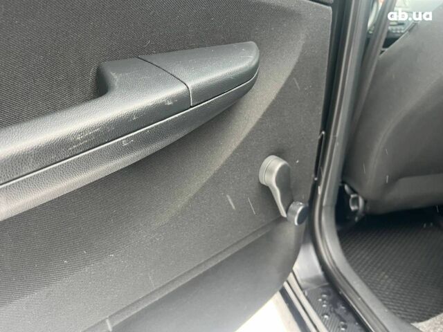 Черный Шкода Фабия, объемом двигателя 1.4 л и пробегом 276 тыс. км за 5440 $, фото 32 на Automoto.ua