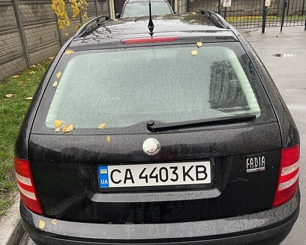 Черный Шкода Фабия, объемом двигателя 1.39 л и пробегом 222 тыс. км за 4550 $, фото 10 на Automoto.ua