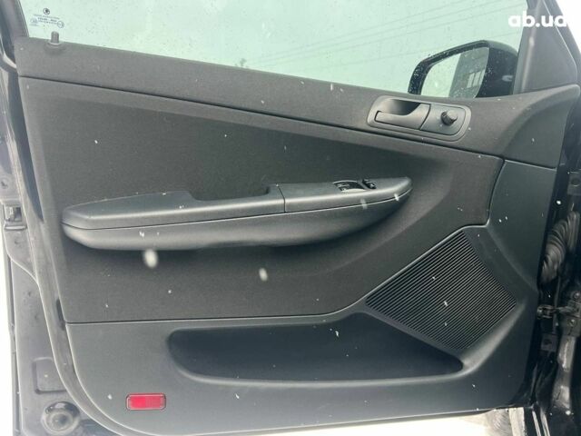 Черный Шкода Фабия, объемом двигателя 1.4 л и пробегом 276 тыс. км за 5440 $, фото 14 на Automoto.ua