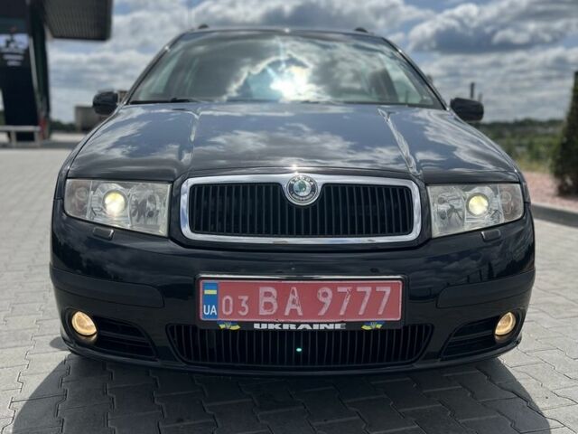Черный Шкода Фабия, объемом двигателя 2 л и пробегом 201 тыс. км за 5700 $, фото 1 на Automoto.ua
