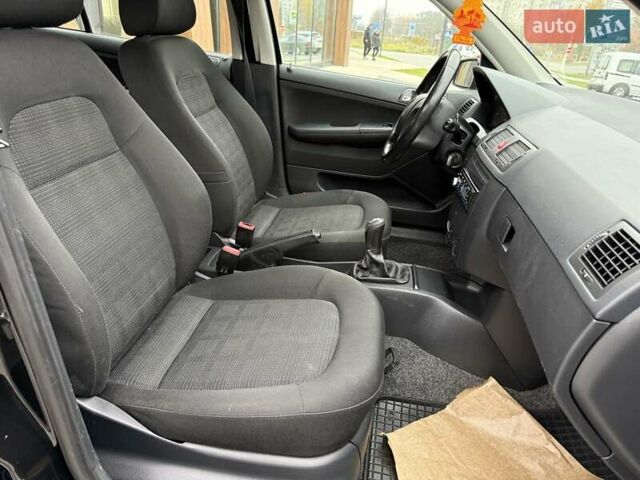 Черный Шкода Фабия, объемом двигателя 1.39 л и пробегом 249 тыс. км за 4550 $, фото 33 на Automoto.ua