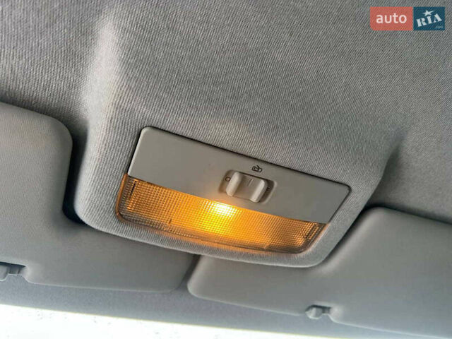 Черный Шкода Фабия, объемом двигателя 1.4 л и пробегом 276 тыс. км за 5440 $, фото 30 на Automoto.ua