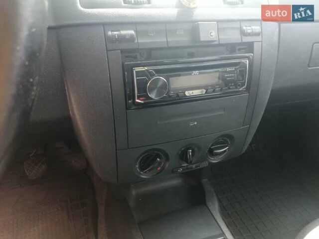 Черный Шкода Фабия, объемом двигателя 1.4 л и пробегом 235 тыс. км за 4700 $, фото 36 на Automoto.ua