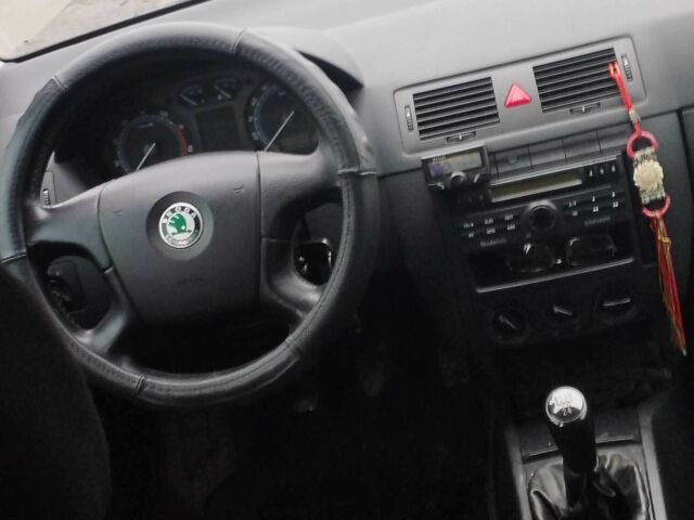 Черный Шкода Фабия, объемом двигателя 1.2 л и пробегом 272 тыс. км за 3500 $, фото 1 на Automoto.ua