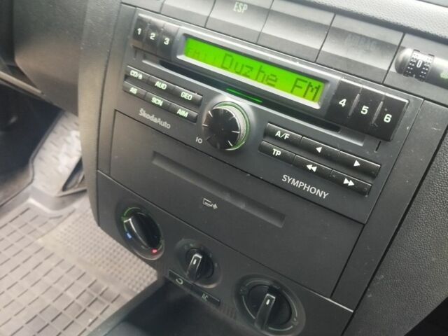 Черный Шкода Фабия, объемом двигателя 1.9 л и пробегом 299 тыс. км за 5090 $, фото 17 на Automoto.ua