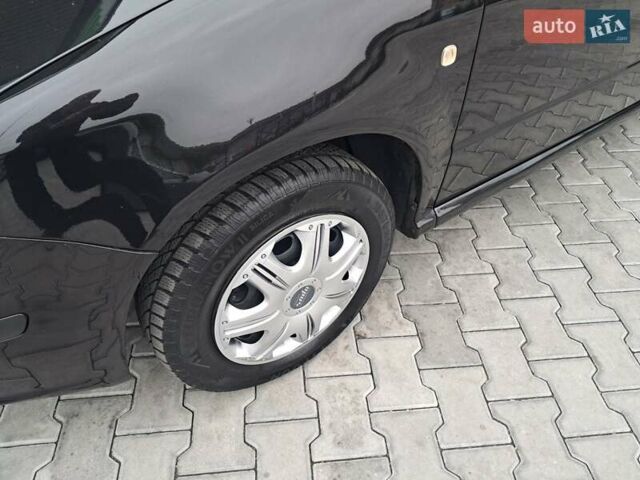 Чорний Шкода Фабія, об'ємом двигуна 1.4 л та пробігом 228 тис. км за 4750 $, фото 38 на Automoto.ua
