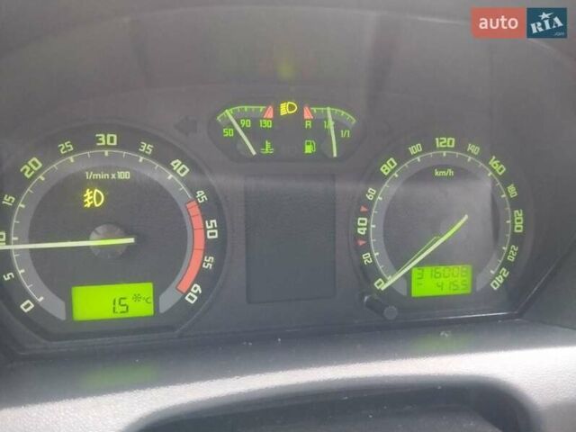 Черный Шкода Фабия, объемом двигателя 1.9 л и пробегом 315 тыс. км за 5090 $, фото 31 на Automoto.ua