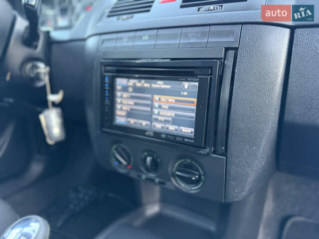 Черный Шкода Фабия, объемом двигателя 1.4 л и пробегом 200 тыс. км за 4999 $, фото 28 на Automoto.ua