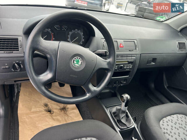 Чорний Шкода Фабія, об'ємом двигуна 1.4 л та пробігом 160 тис. км за 6450 $, фото 15 на Automoto.ua