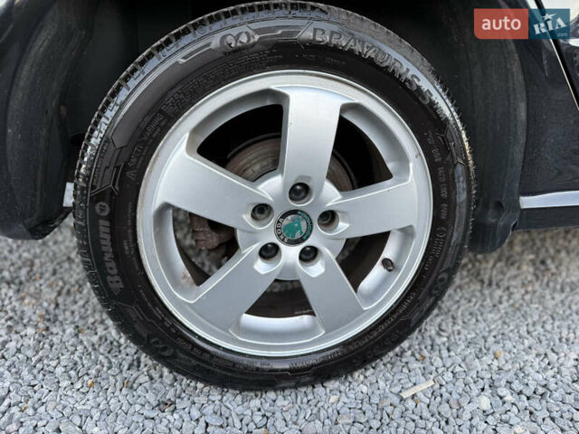 Черный Шкода Фабия, объемом двигателя 1.4 л и пробегом 200 тыс. км за 4999 $, фото 18 на Automoto.ua