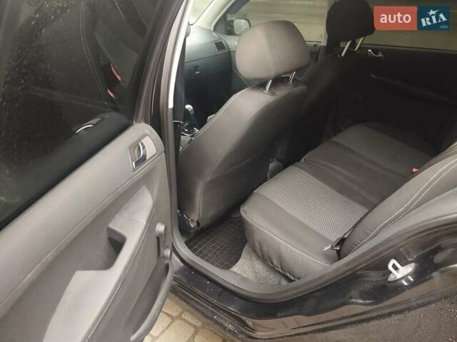 Черный Шкода Фабия, объемом двигателя 1.9 л и пробегом 315 тыс. км за 5090 $, фото 27 на Automoto.ua