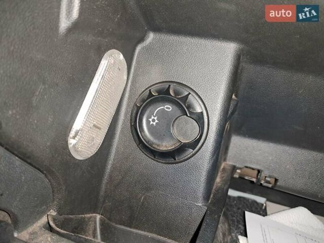 Чорний Шкода Фабія, об'ємом двигуна 1.4 л та пробігом 228 тис. км за 4750 $, фото 74 на Automoto.ua
