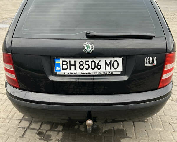 Черный Шкода Фабия, объемом двигателя 1.39 л и пробегом 226 тыс. км за 3900 $, фото 6 на Automoto.ua