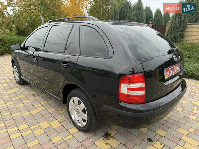 Чорний Шкода Фабія, об'ємом двигуна 1.4 л та пробігом 160 тис. км за 5777 $, фото 8 на Automoto.ua