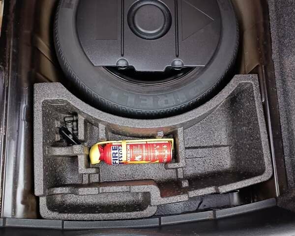 Черный Шкода Фабия, объемом двигателя 1.39 л и пробегом 193 тыс. км за 5500 $, фото 38 на Automoto.ua