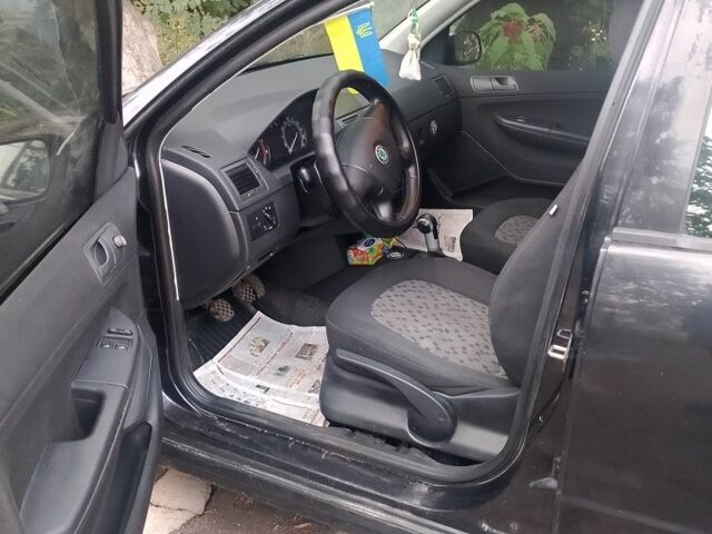 Чорний Шкода Фабія, об'ємом двигуна 1.4 л та пробігом 3 тис. км за 4300 $, фото 2 на Automoto.ua