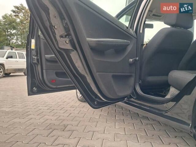 Чорний Шкода Фабія, об'ємом двигуна 1.4 л та пробігом 228 тис. км за 4750 $, фото 31 на Automoto.ua