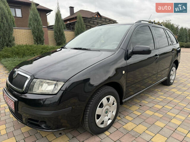 Чорний Шкода Фабія, об'ємом двигуна 1.4 л та пробігом 160 тис. км за 5777 $, фото 56 на Automoto.ua