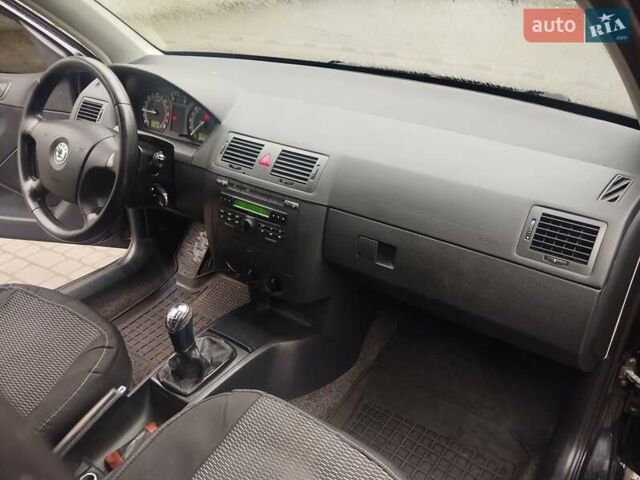 Черный Шкода Фабия, объемом двигателя 1.9 л и пробегом 315 тыс. км за 4890 $, фото 26 на Automoto.ua